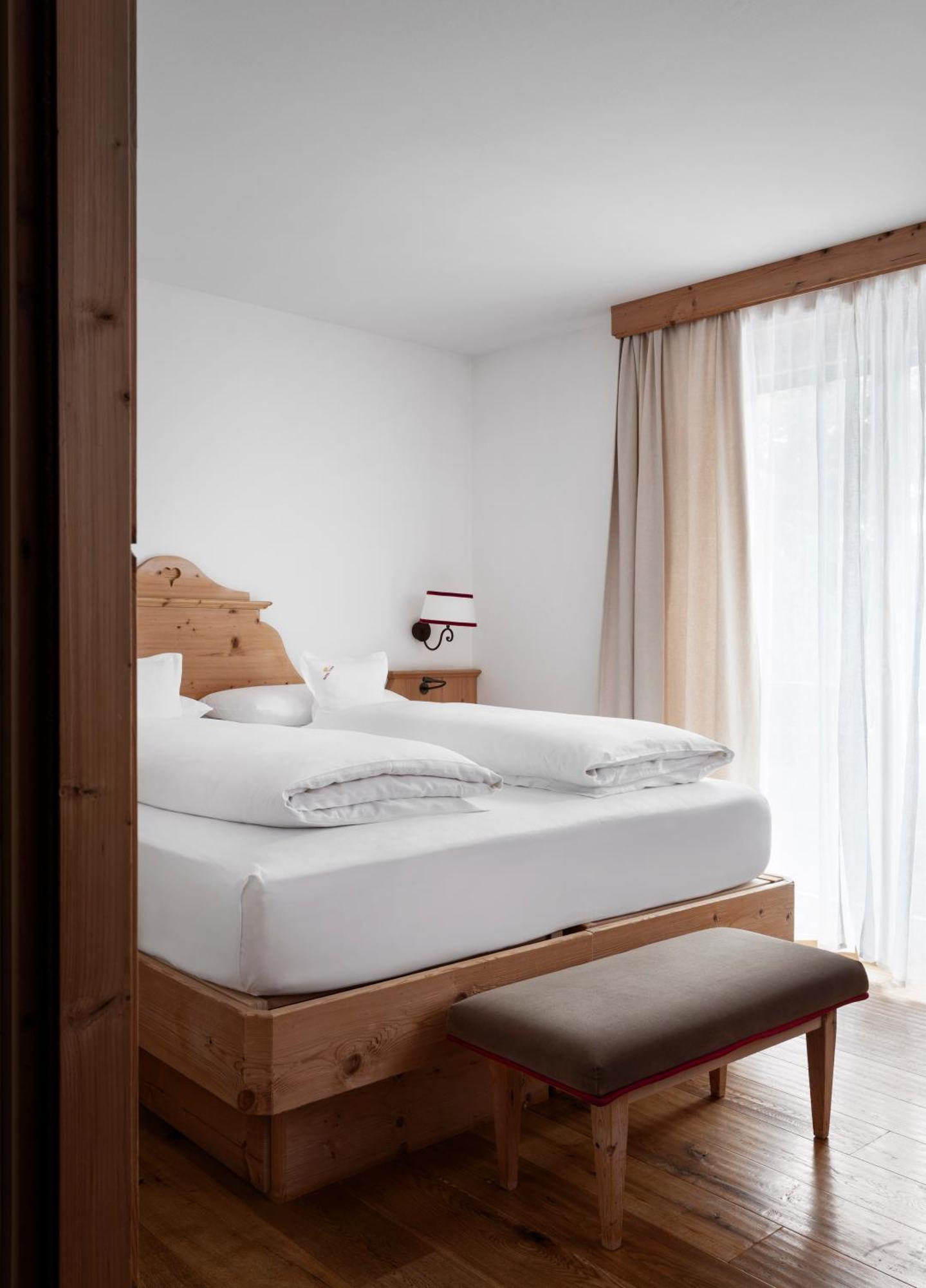 Hotel Tyrol Selva di Val Gardena Bagian luar foto